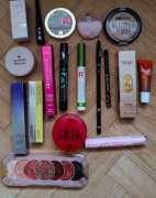 Zestaw kosmetyków do makijażu Nowe