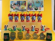 Kinder zestaw 18 figurek z serii "SpongeBob"+22 karteczki, 2005 r.