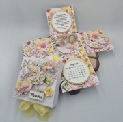 ExplodingBox prezent kartka kobieta 70 urodziny kobiety kwiatowy wzór 