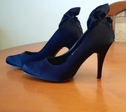 Czarne klasyczne szpilki z kokardką -r.39