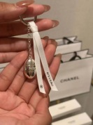 Breolk srebrny chanel 