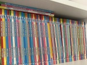 Smerfy zawody Świata - cały komplet- książki + figurki