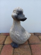 Kaczka betonowa do ogrodu-do renowacji, wys. 29 cm