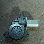 MAZDA CX-3 SILNICZEK SZYBY  tył 