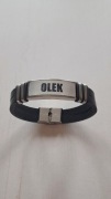 Męska bransoletka z grawerem OLEK stal szlachetna skóra czarna obwód 18cm