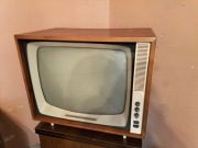 Stary telewizor lampowy Stadion 4