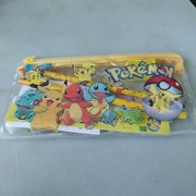 Piórnik z akcesoriami POKEMON. 