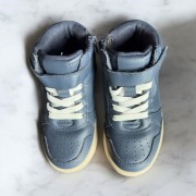 Kiabi dziecięce sneakersy/kozaki sportowe r. 26