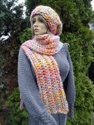 Czapka i szalik, komplet ręcznie robiony na drutach z wełny merynosa