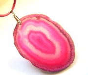 Bardzo duży, nieregularny agat z kryształem, imponujący wisior