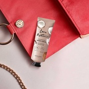 Odżywczy krem do rąk Love Nature kokos