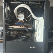 KOMPUTER GAMINGOWY RYZEN 7 RADEON 7600 32GB RAM 600W AIO WIFI