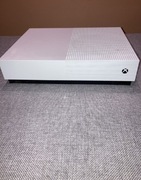 Xbox one s 1tb + gamepass premium
