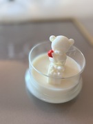 Świeca sojowa w eleganckim szklanym pojemniku