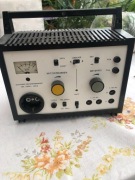 Warsztatowy zasilacz regulowany AC/DC.