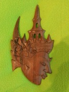 Maska Królewska – Ręcznie Rzeźbione Oblicze Strażnika Duchowego