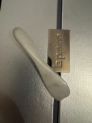 La Prairie Skin Caviar The Eye Wonders masażer z marmuru do twarzy, oczu