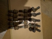 Mercedes124 komplet srób do kół