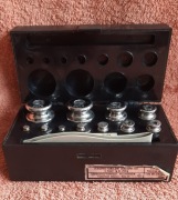 Odważniki laboratoryjne 