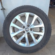 Opony zimowe Laufenn 215/60 R17 na felgach aluminiowych