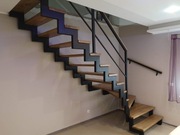 Konstrukcja metalowa schody wewnętrzne balustrada