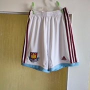Krótkie spodenki Adidas 9-10 lat