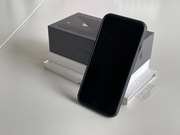 iPhone 8 Space Gray 64 GB + 3 etui - Spigen, Puro