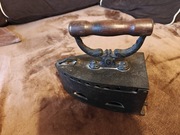 Stare żelazko chyba żeliwne na węgiel 