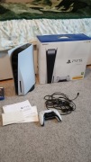 Konsola Sony PlayStation 5 z napędem (odtwarzaczem płyt) + Pad