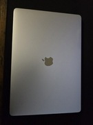Apple MacBook Pro 2018 + Dodatki