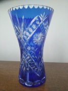 Duży kryształowy wazon w kolorze kobaltowym