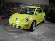 VW New Beetle 1998 Bburago 1:18 bez pudła