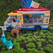 Lego City lodziarnia furgonetka z lodami foodtruck 60253