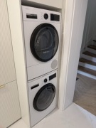 Zestaw Bosch pralka i suszarka seria 8 kolor biały + łącznik