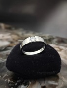 Vintage srebrny pierścionek z cyrkonią 