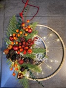 Stroik świąteczny jesień szyszki kasztany pomarańczowy czerwony ledy