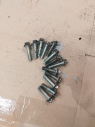 Komplet śrub do misy pokrywy Kohler courage kosiarka traktorek 