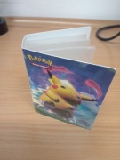 Album Pokemon trading card game