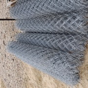 Siatka ogrodzeniowa nowa 1,5m. ocynkowana posiadam 500mb. cena 10 zł za mb.