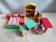 Miniaturki - zestaw drewnianych mebelków GOKI do pokoju młodzieżowego 