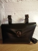 Stary skurzany pokrowiec schowek na klucze rower