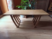 Niski japoński stolik kawowy w stylu japońskim