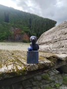 Rzeźba pt. "Ptaszek"