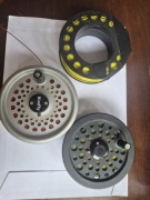 Kołowrotek  muchowy  szpule zapasowe 