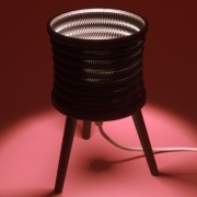 Lampka czerń od Monokat.design, ręcznie składana,produkt stworzony w Polsce