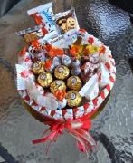 Tort z merci kinder bueno urodziny