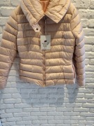 Pudrowa damska kurtka 