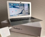 MacBook Air 11-inch 4GB RAM 64GB 