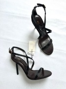 ZARA sandały na wysokim obcasie czarne paski skóra lakierowana NOWE 41