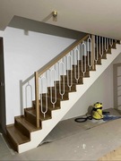 Białe owalne tralki balustradowe ozdobne z pręta pełnego. Słupki balustrada